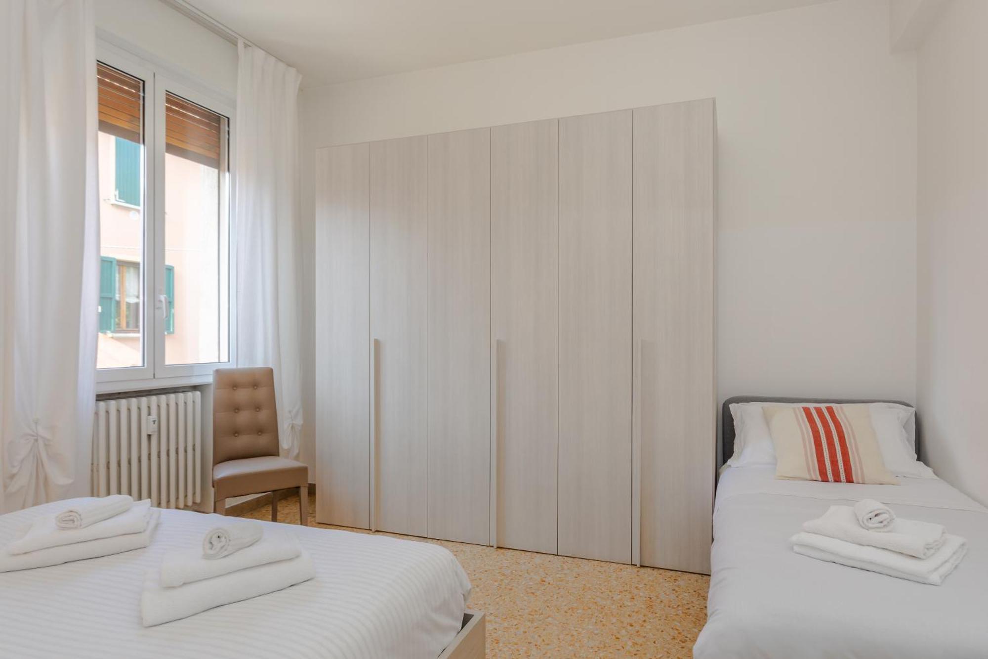 Apartament Family 3 Bolonia Zewnętrze zdjęcie